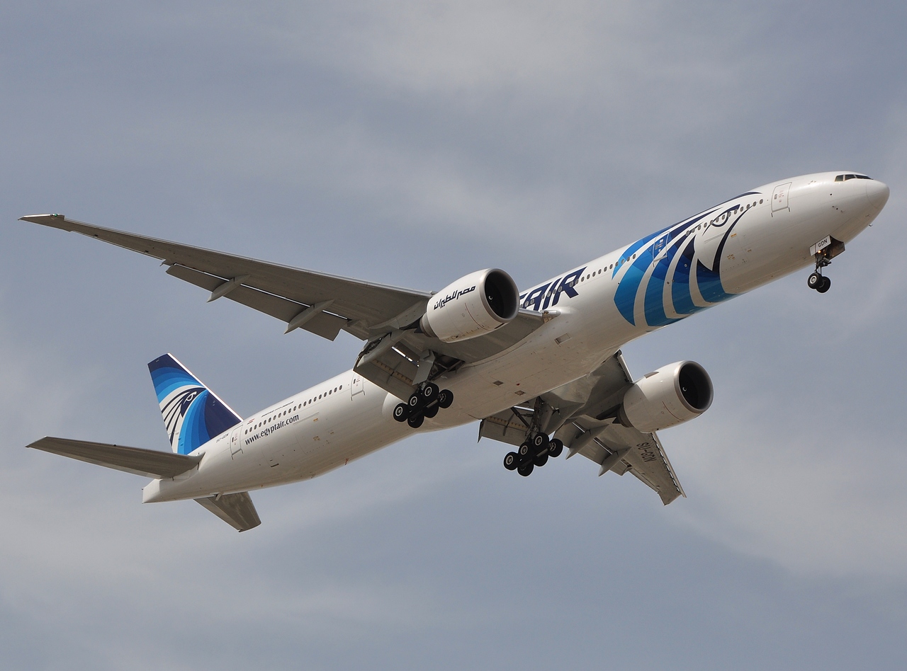 SU-GDN - 777-36N(ER) - EgyptAir - DXB - 07-04-2011