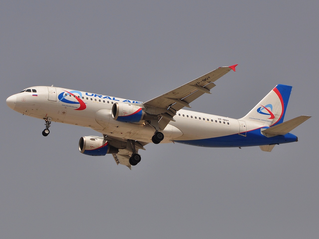 VP-BQY - A320-211 - Ural Airlines - DXB - 03-04-2011