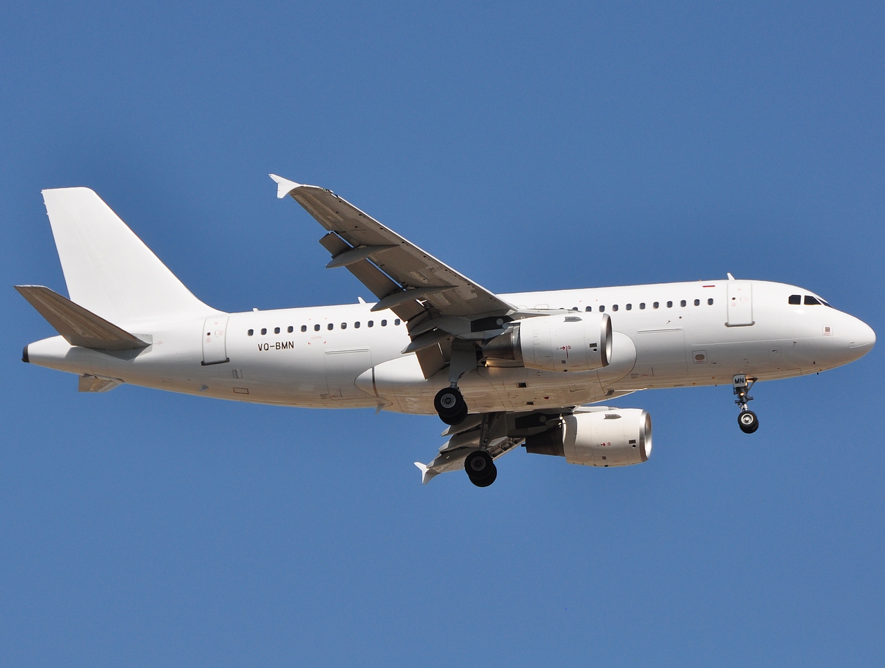 VQ-BMN - A319-111 - Kuban Airlines - AYT - 28-08-2011
