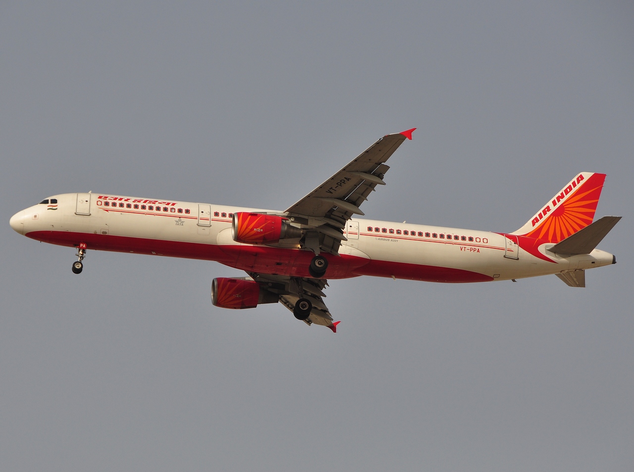 VT-PPA - A321-211 - Air India - DXB - 03-04-2011