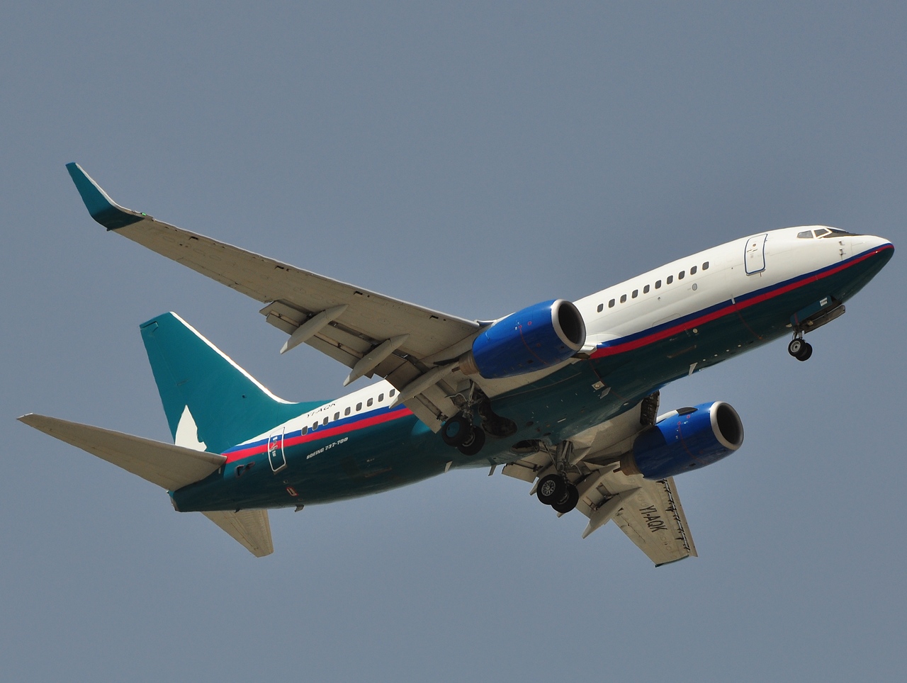 YI-AQK - 737-7BD(WL) - Iraqi Airways - DXB - 08-04-2011