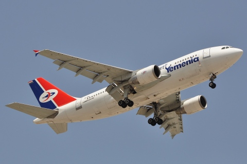 7O-ADR - A310-324 - Yemenia _ Yemen Airways - DXB - 08-04-2011