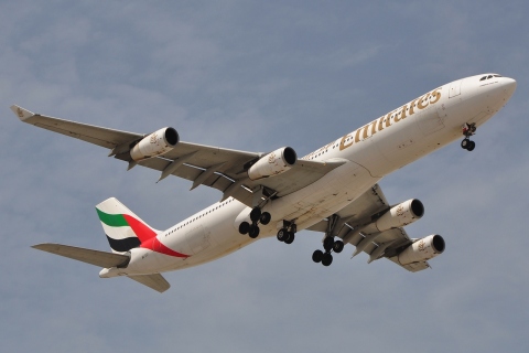 A6-ERT - A340-313 - Emirates - DXB - 07-04-2011