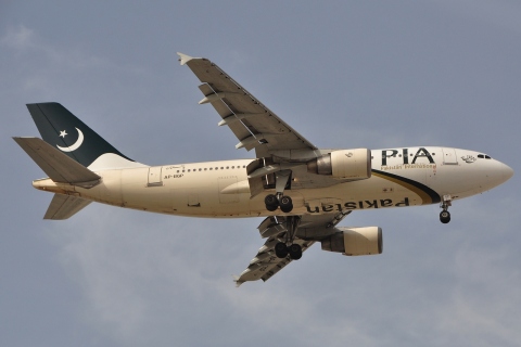 AP-BGP - A310-324 - PIA Pakistan International Airlines - DXB - 07-04-2011