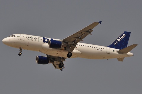 AP-EDA - A320-214 - AirBlue - DXB - 03-04-2011