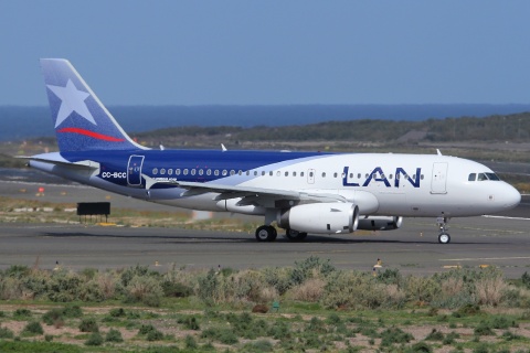 CC-BCC - A319-132 - LAN Airlines - LPA - 18-02-2011b