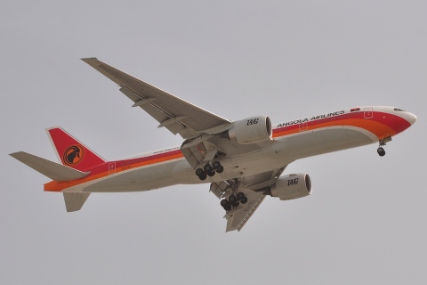 D2-TEF - 777-2M2(ER) - TAAG _ Linhas Aereas de Angola Airlines - DXB - 05-04-2011