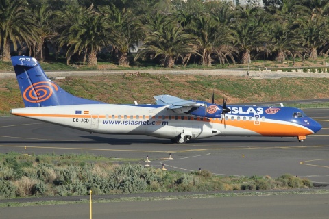 EC-JCD - ATR 72-202 - Islas Airways - LPA - 18-02-2011b