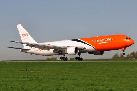 EC-LKI - 767-383(ER) - TNT Airways - LGG - 10-04-2011