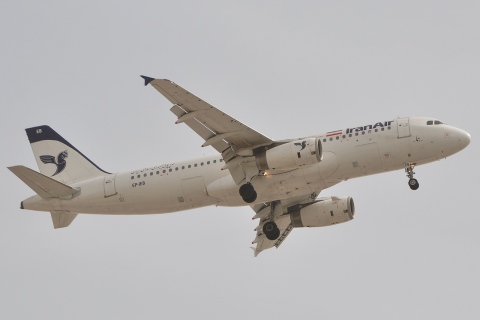 EP-IEB - A320-232 - Iran Air - DXB - 05-07-2011