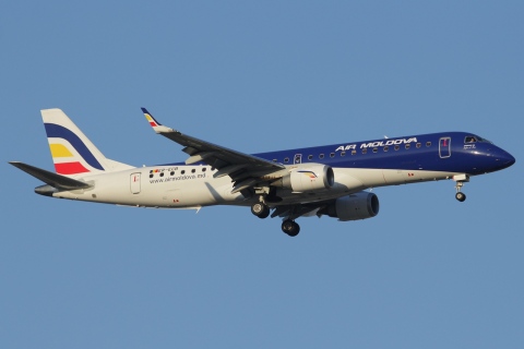 ER-ECB - ERJ-190LR (ERJ-190-100 LR) - Air Moldova - AYT - 25-08-2011