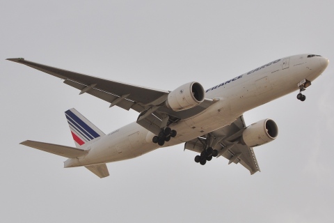 F-GUOC - 777-F28 - Air France - DXB - 05-04-2011
