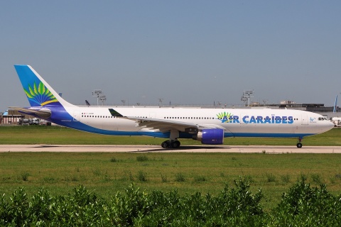 F-OONE - A330-323 - Air Caraibes - ORY - 26-06-2011