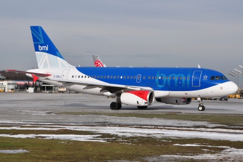 G-DBCJ - A319-131 - bmi British Midland - SZG - 09-01-2011