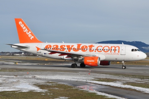G-EZBD - A319-111 - easyJet - SZG - 09-01-2011