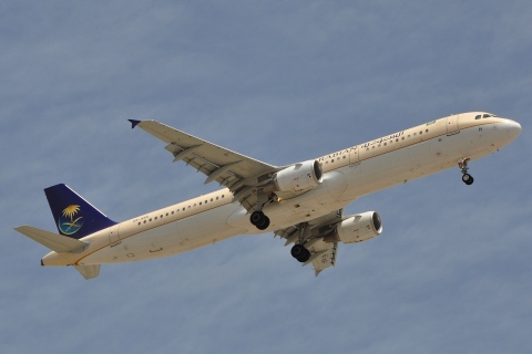 HZ-ASH - A321-211 - Saudi Arabian Airlines - DXB - 07-04-2011