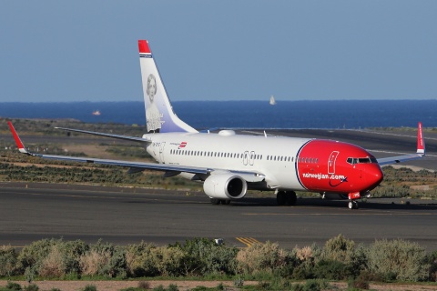 LN-DYG - 737-8JP(WL) - Norwegian Air Shuttle - LPA - 19-02-2011b