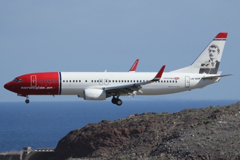 LN-NOF - 737-86N(WL) - Norwegian Air Shuttle - LPA - 17-02-2011