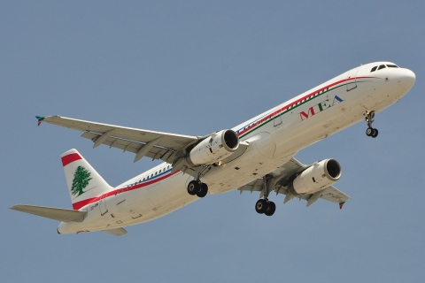 OD-RMI - A321-231 - MEA _ Middle East Airlines - DXB - 07-04-2011