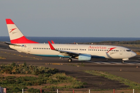 OE-LNP - 737-8Z9(WL) - Austrian Airlines - LPA - 19-02-2011b