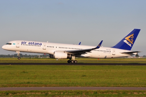 P4-EAS - 757-2G5(WL) - Air Astana - AMS - 04-07-2011