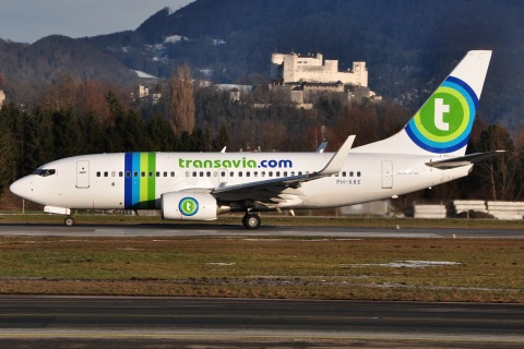 PH-XRE - 737-7K2(WL) - Transavia - SZG - 08-01-2011b