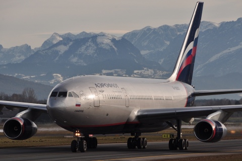 RA-96007 - Ilyushin Il-96-300 - Aeroflot _ Russian Airlines - SZG - 09-01-2011c