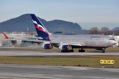 RA-96007 - Ilyushin Il-96-300 - Aeroflot _ Russian Airlines - SZG - 09-01-2011f