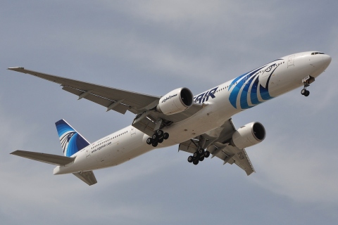 SU-GDN - 777-36N(ER) - EgyptAir - DXB - 07-04-2011