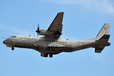 T21-13 3551 - Casa 295 - Spanish Air Force-Ejercito del Aire - LPA - 18-02-2011b