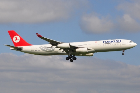 TC-JDN - A340-313 - Turkish Airlines - AMS - 04-07-2011