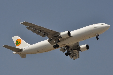 UK31005 - A300-B4622R - Uzbekistan Airways Cargo - DXB - 08-04-2011