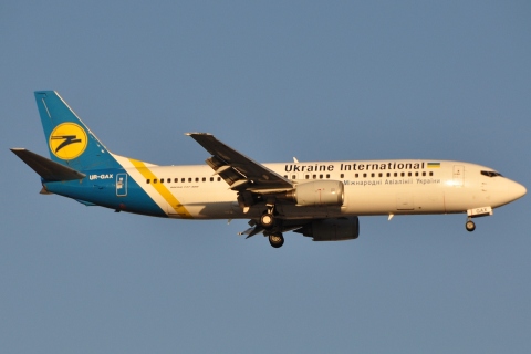 UR-GAX - 737-4Y0 - Ukraine International Airlines - AYT - 27-08-2011