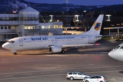 UR-VVP - 737-4Q8 - AeroSvit Airlines - SZG - 09-01-2011