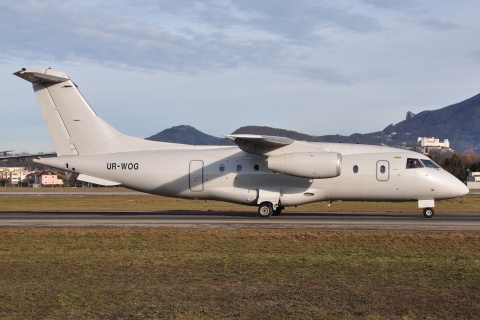UR-WOG - Dornier 328 JET-300 - AeroStar - SZG - 09-01-2011b