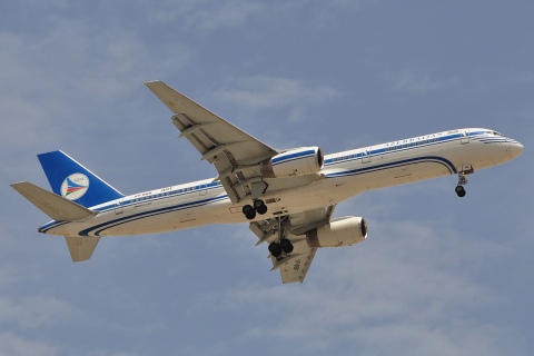 VP-BBR - 757-22L - AZAL Azerbaijan Airlines - DXB - 07-04-2011