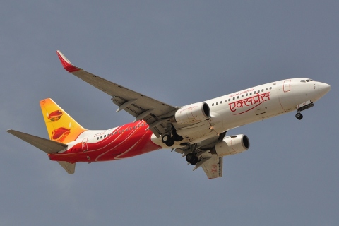 VT-AXD - 737-8Q8(WL) - Air India Express - DXB - 07-04-2011