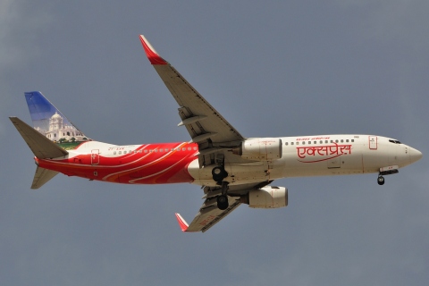 VT-AXN - 737-8HG(WL) - Air India Express - DXB - 07-04-2011