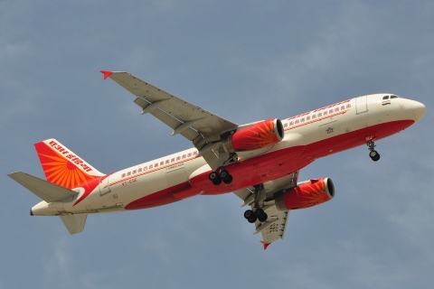 VT-ESE - A320-231 - Air India - DXB - 07-04-2011