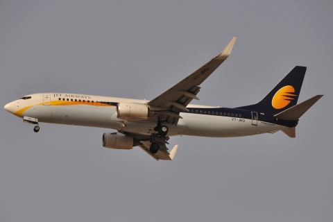 VT-JBQ - 737-85R(WL) - Jet Airways - DXB - 03-04-2011
