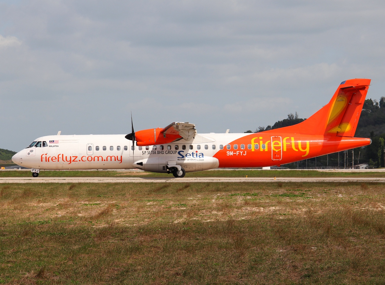 9M-FYJ - ATR 72-500 (72-212A)  - Firefly - HKT - 01-02-2012b