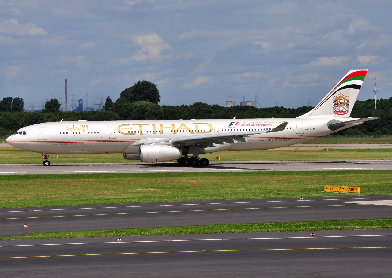 A6-AFD - A330-343 - Etihad Airways - DUS - 07-07-2012b