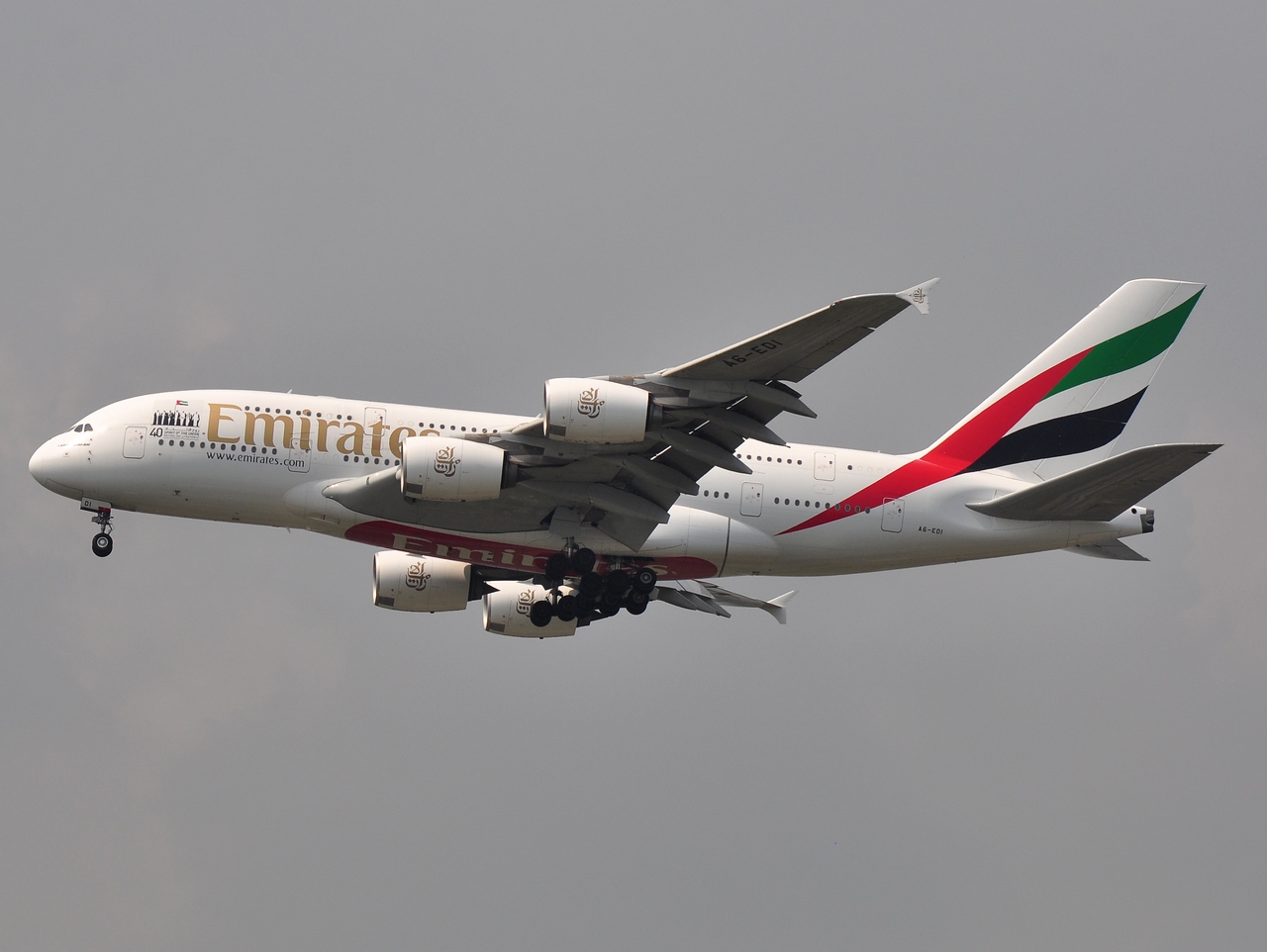 A6-EDI - A380-861 - Emirates - BKK - 25-01-2012
