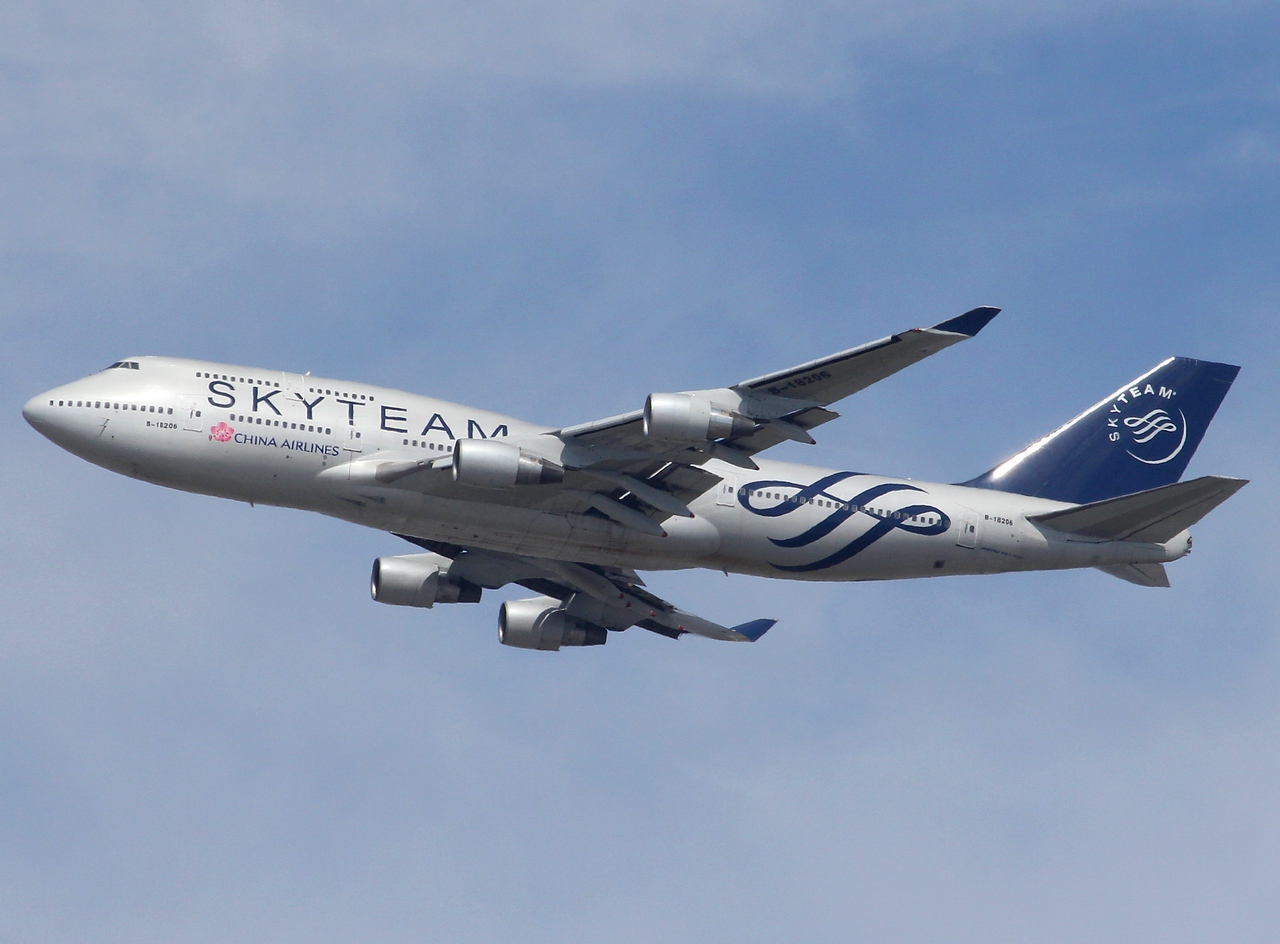 B-18206 - 747-409 - China Airlines - LAX - 10-03-2012b