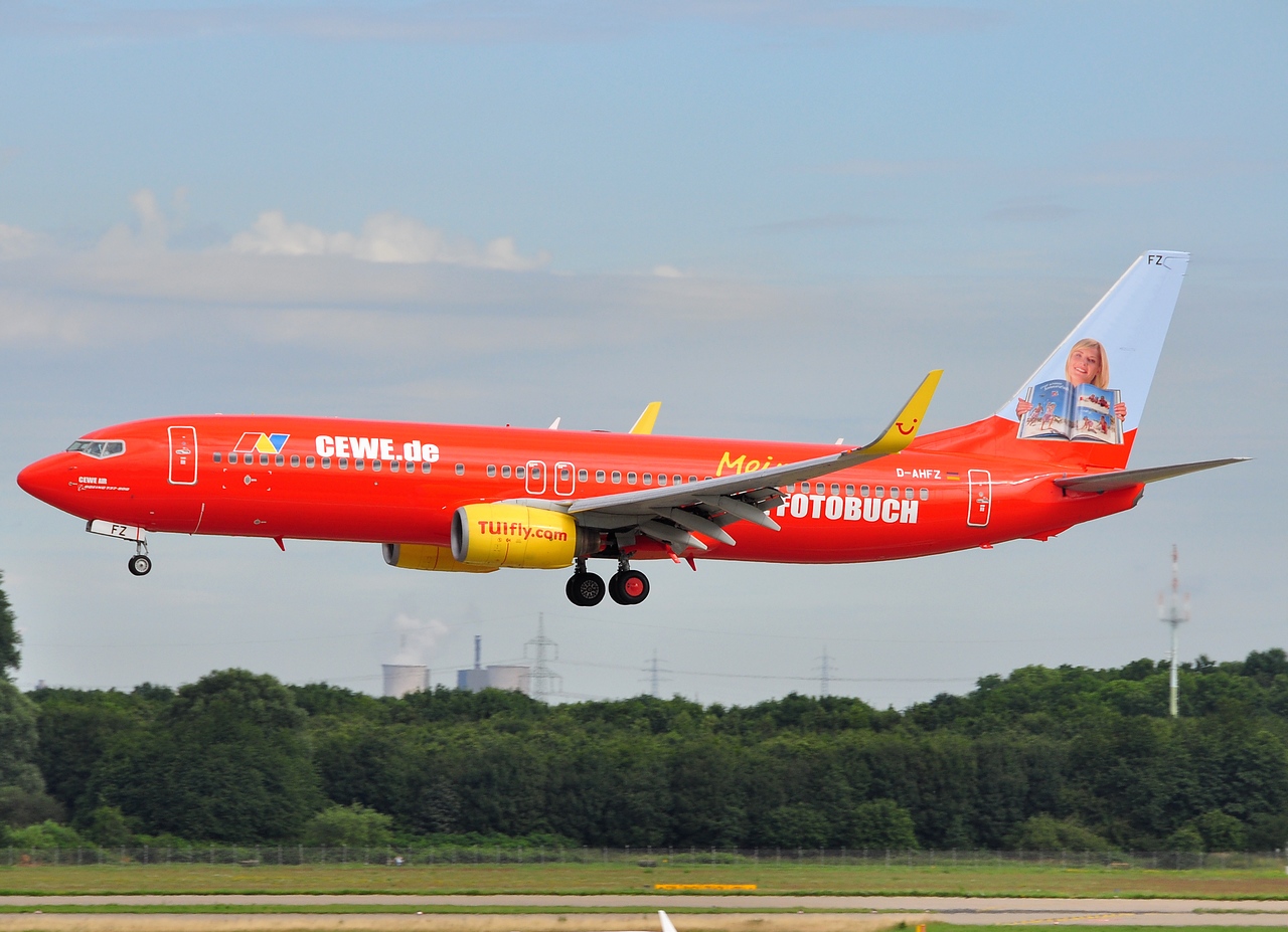 D-AHFZ - 737-8K5(WL) - TUIfly - DUS - 07-07-2012