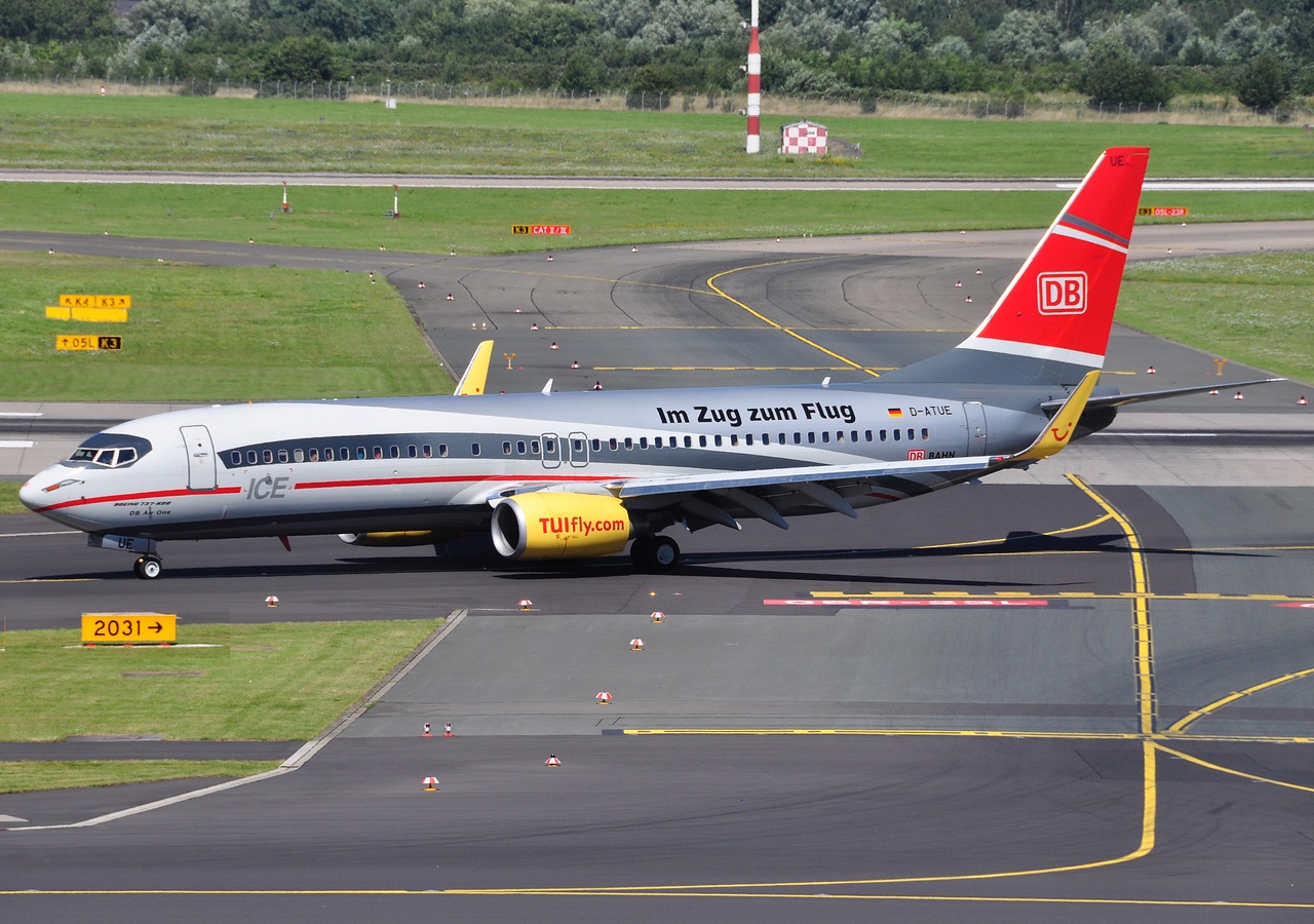 D-ATUE - 737-8K5(WL) - TUIfly - DUS - 01-08-2012