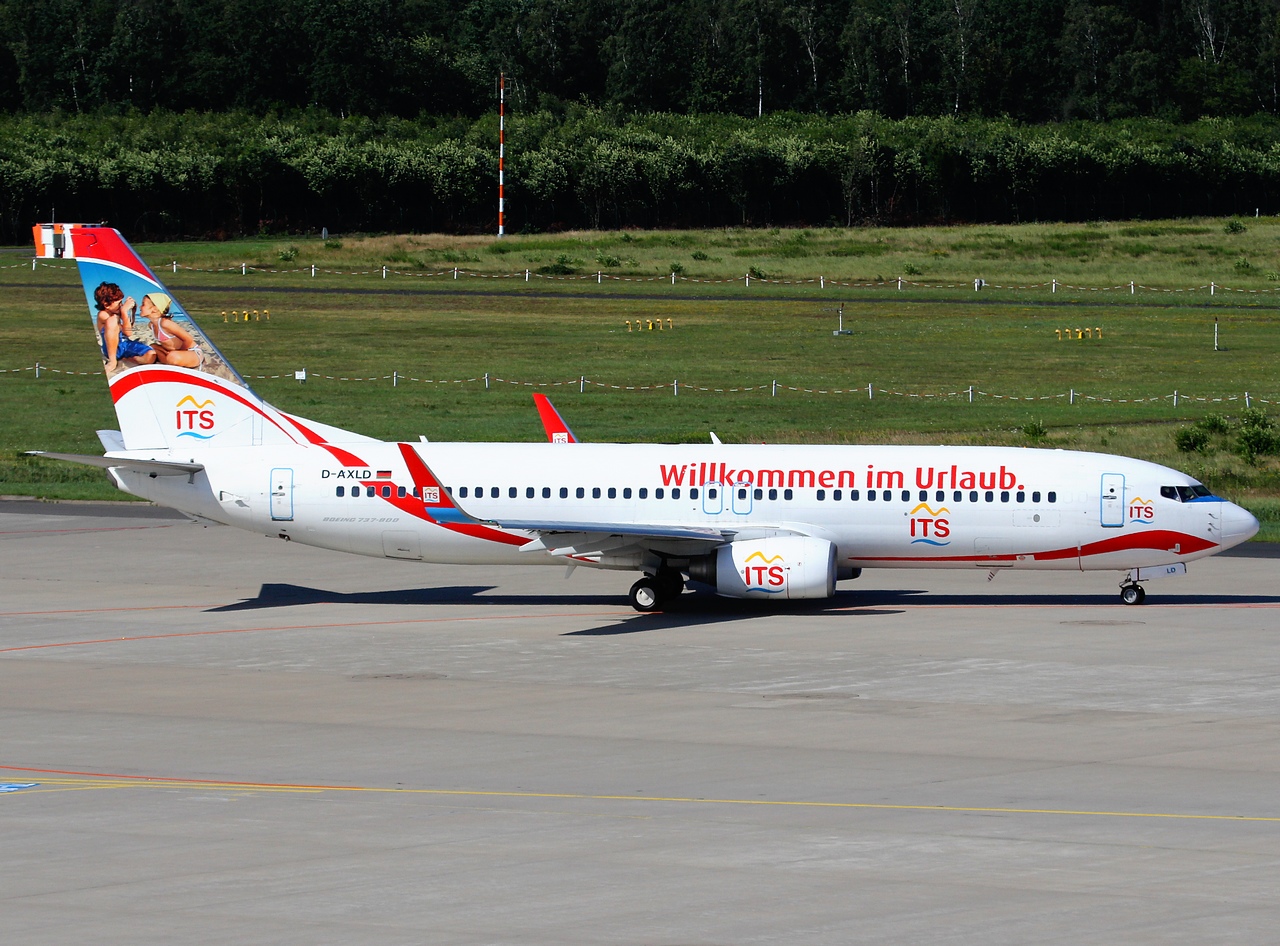 D-AXLD - 737-8FH(WL) - XL Airways Germany - CGN - 01-08-2012