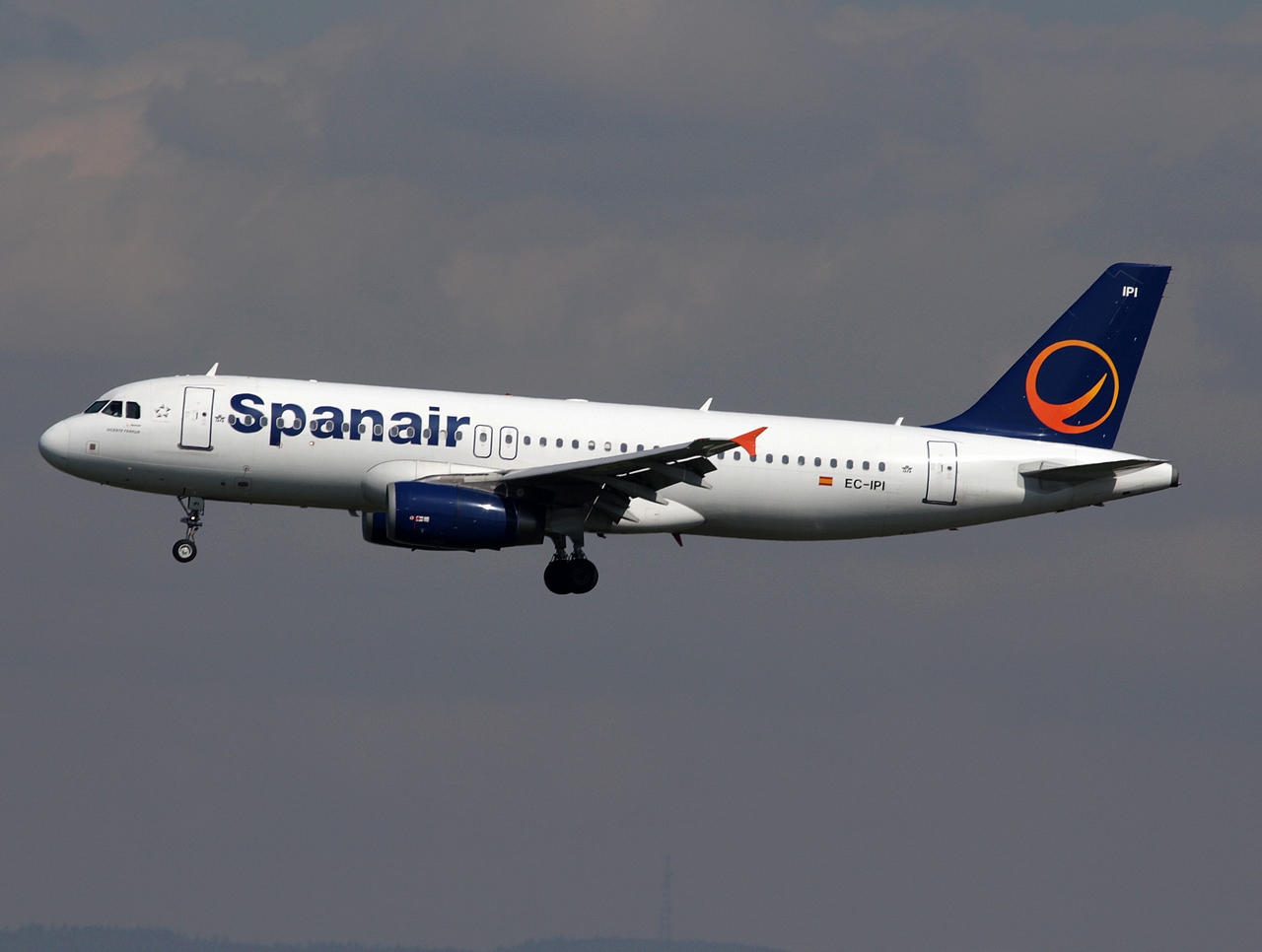 EC-IPI - A320-232 - Spanair - FRA - 17-08-2012