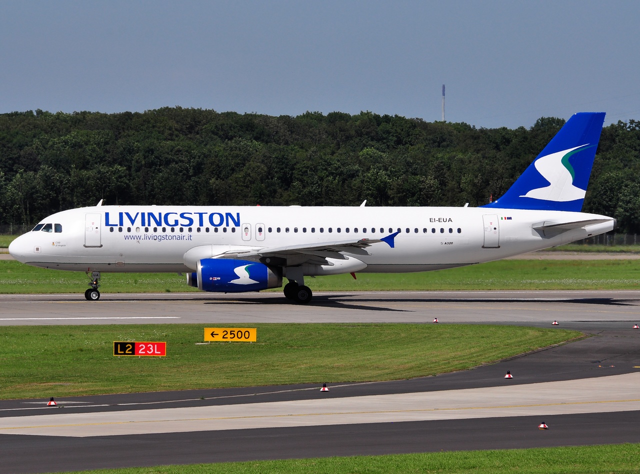 EI-EUA - A320-232 - Livingston - DUS - 01-08-2012