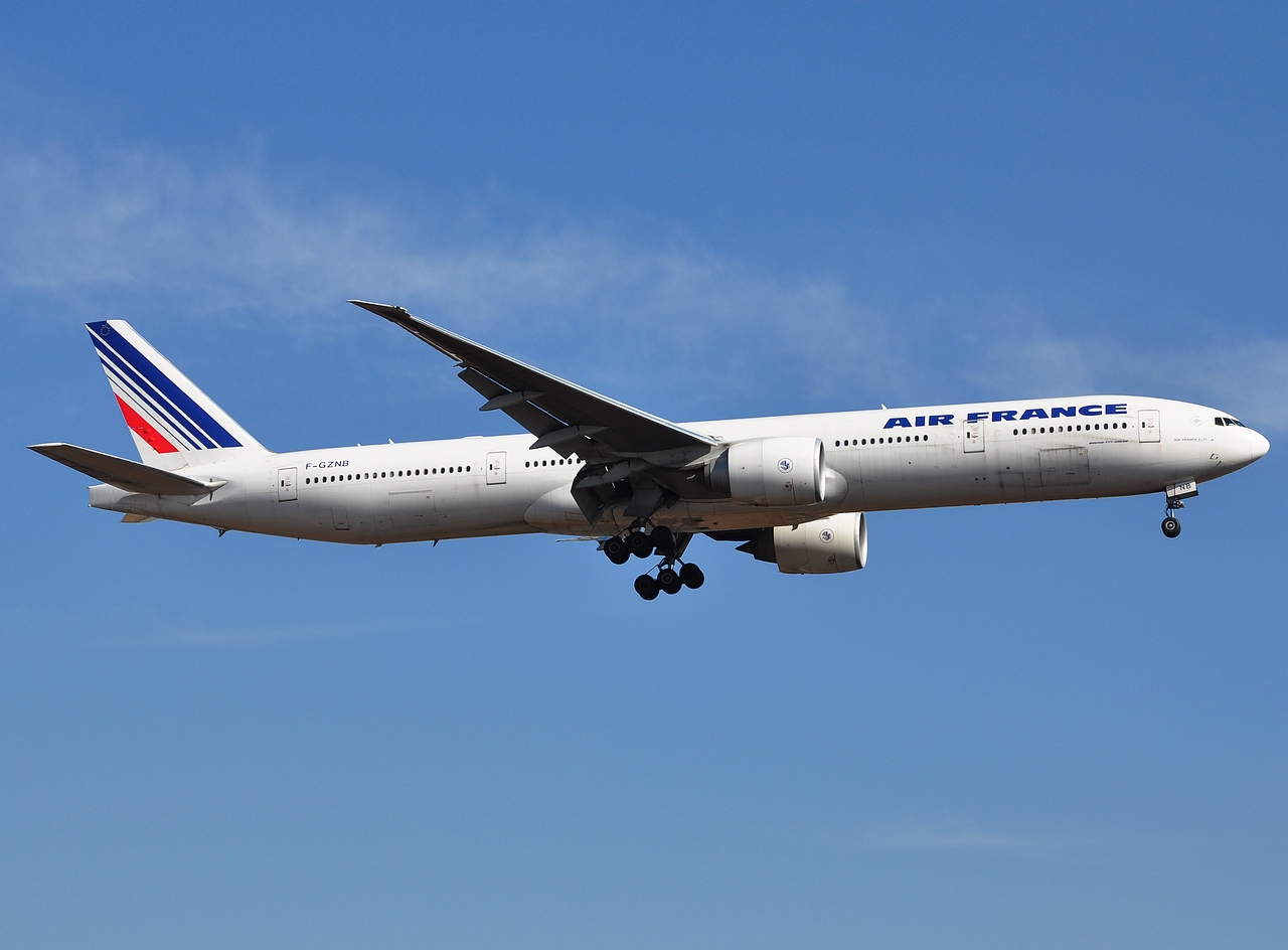 F-GZNB - 777-328(ER) - Air France - JNB - 26-05-2012